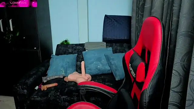 charlotee lovee69 online show from 12/15/25, 03:01