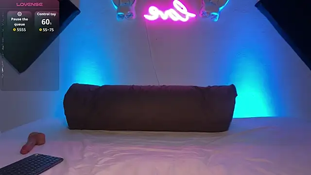 bunnyslovers online show from 10/29/25, 08:57