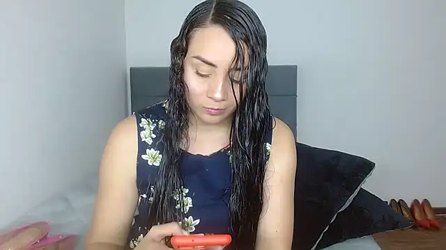 Snapshot of celeste_2023 chatting on 12/05/25, 02:43 celeste 2023 online show from 12/05/25, 02:43