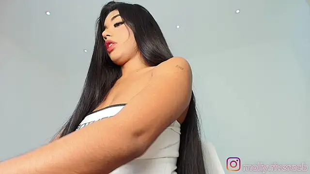 mollyrivera online show from 04/05/26, 12:17