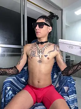 Snapshot of Hardcockboysxxx chatting on 12/17/25, 12:37 Hardcockboysxxx online show from 12/17/25, 12:37