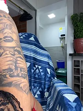 Snapshot of Hardcockboysxxx chatting on 12/04/25, 01:15 Hardcockboysxxx online show from 12/04/25, 01:15