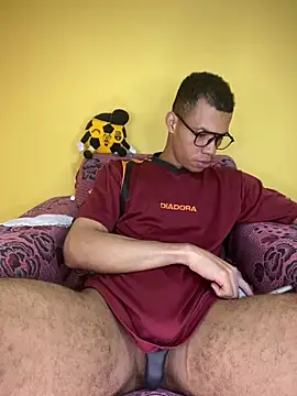 MoiseXxx 777 online show from 02/12/25, 09:52