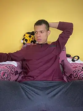 MoiseXxx 777 online show from 01/18/25, 08:20