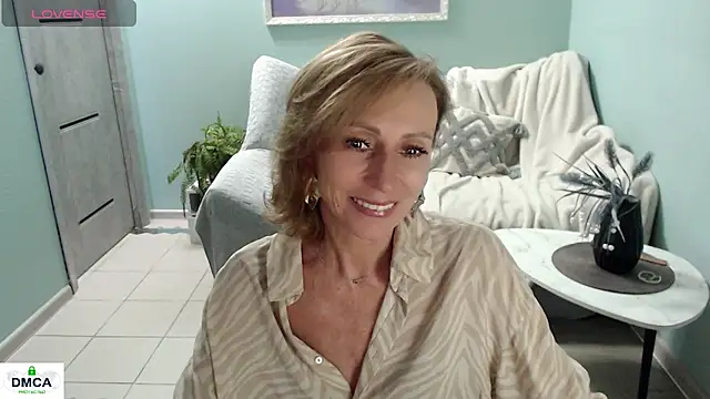 Snapshot of HornyMilf_777 chatting on 07/04/26, 06:42 HornyMilf 777 online show from 07/04/26, 06:42