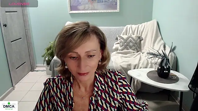Snapshot of HornyMilf_777 chatting on 06/17/26, 08:03 HornyMilf 777 online show from 06/17/26, 08:03