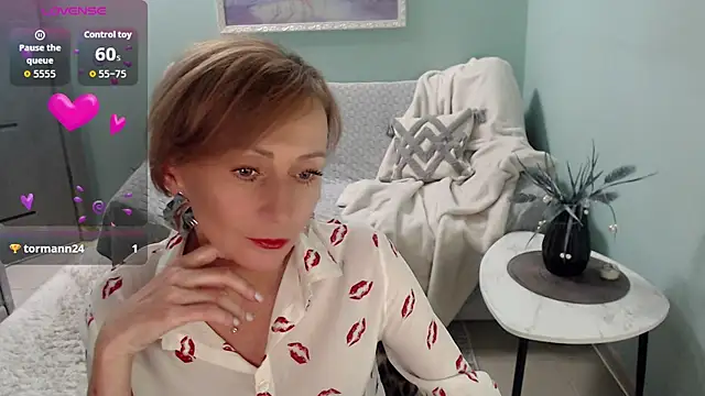 HornyMilf 777 online show from 09/27/25, 06:08
