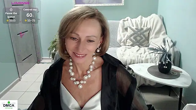 Snapshot of HornyMilf_777 chatting on 06/26/26, 07:36 HornyMilf 777 online show from 06/26/26, 07:36