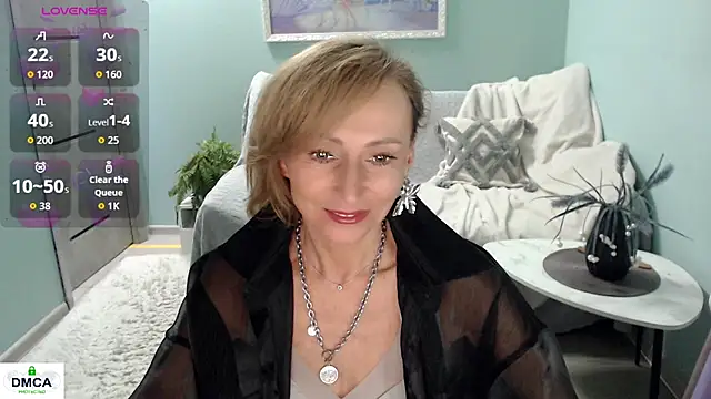 Snapshot of HornyMilf_777 chatting on 05/16/26, 06:34 HornyMilf 777 online show from 05/16/26, 06:34