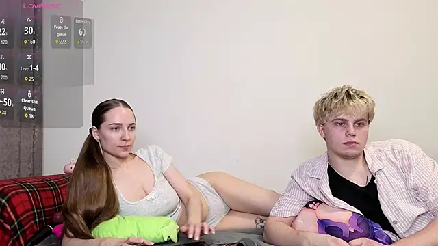 Emily and Ilumi online show from 03/13/26, 09:42