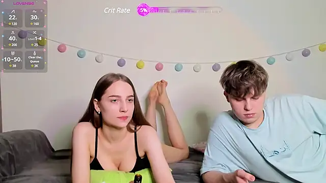 Snapshot of Emily_and_Ilumi chatting on 01/20/25, 04:45 Emily and Ilumi online show from 01/20/25, 04:45