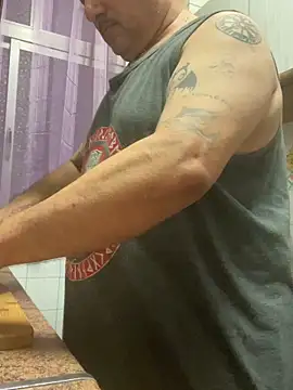 Russirayu online show from 10/31/25, 07:54