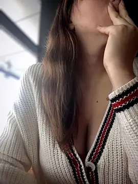 MommmyYummy online show from 10/31/25, 10:34