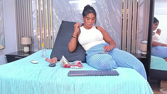 CiaraHarris online show from 02/08/25, 11:34