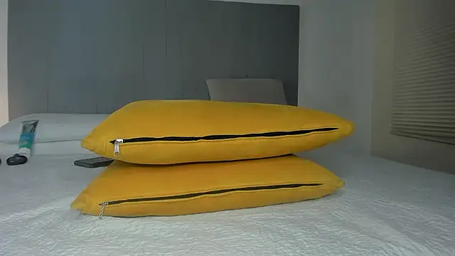 Snapshot of _Molly_rosse_ chatting on 01/17/26, 01:04 Molly rosse online show from 01/17/26, 01:04