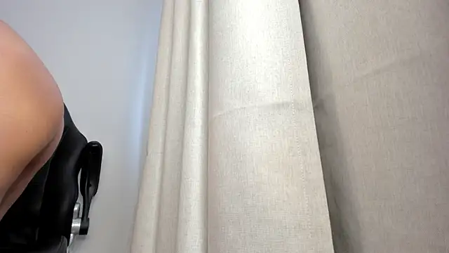 Snapshot of _Molly_rosse_ chatting on 05/11/26, 02:45 Molly rosse online show from 05/11/26, 02:45