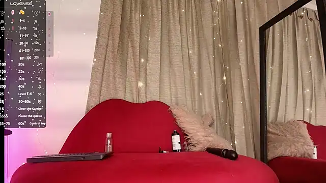 Natasha Wilde  online show from 04/15/26, 12:27