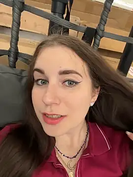 Snapshot of Teylor_Love chatting on 06/02/26, 02:28 Teylor Love online show from 06/02/26, 02:28