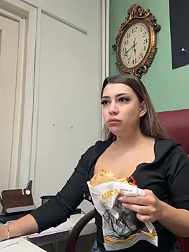 EveEvian online show from 11/14/25, 03:05