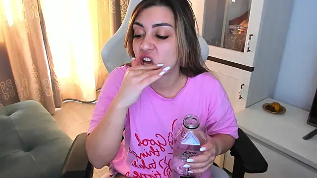 EveEvian online show from 03/07/25, 01:18