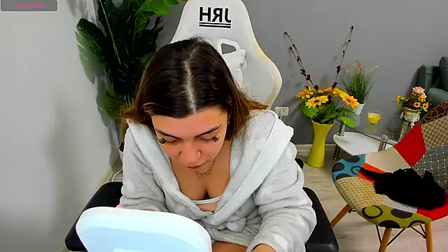 EveEvian online show from 04/30/26, 10:33