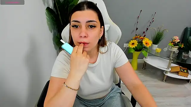 EveEvian online show from 05/13/26, 05:31