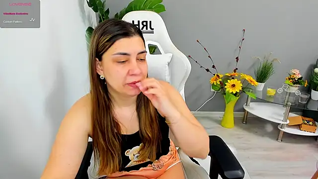 EveEvian online show from 05/27/26, 11:28