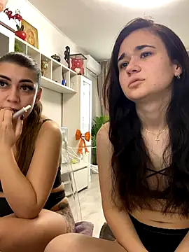 EveEvian online show from 10/30/25, 08:56