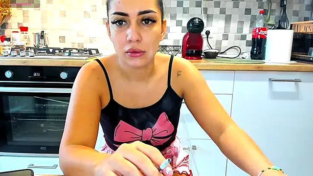 EveEvian online show from 10/07/25, 10:38