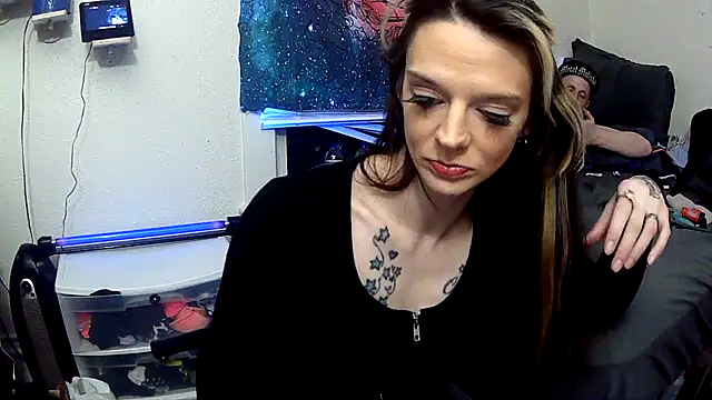 dangereyez0010 online show from 03/04/26, 08:44