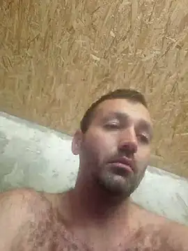 Snapshot of florin421 chatting on 05/31/26, 02:23 florin421 online show from 05/31/26, 02:23