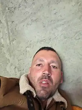 Snapshot of florin421 chatting on 05/01/26, 07:57 florin421 online show from 05/01/26, 07:57