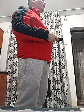 Snapshot of florin421 chatting on 02/20/26, 01:13 florin421 online show from 02/20/26, 01:13