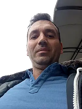 Snapshot of florin421 chatting on 03/25/26, 11:53 florin421 online show from 03/25/26, 11:53