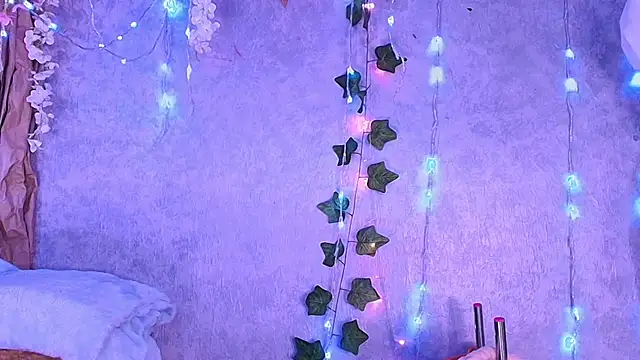 Cloe Leee online show from 12/19/25, 05:21