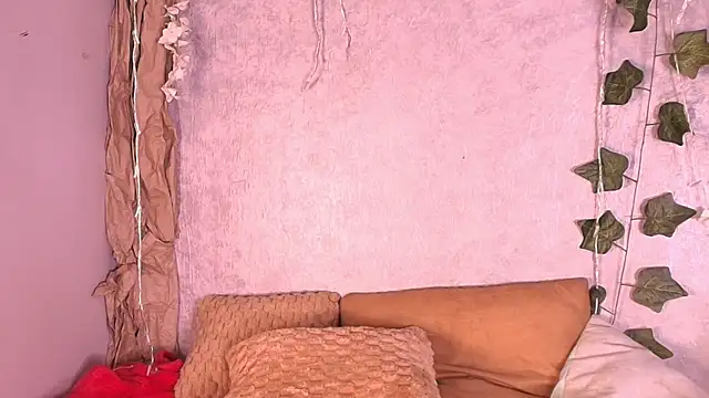 Cloe Leee online show from 12/21/25, 05:42