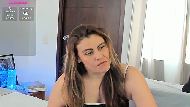 V monse online show from 03/18/26, 04:52