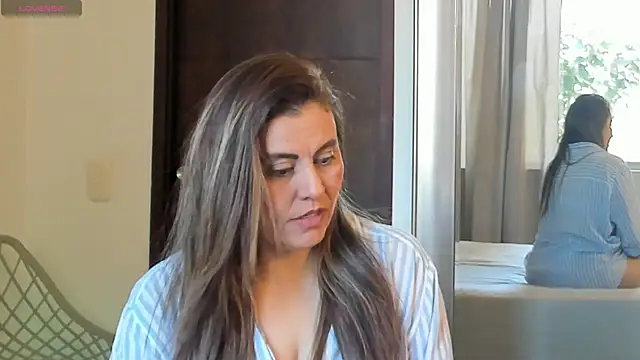 Snapshot of V_monse chatting on 07/10/26, 02:50 V monse online show from 07/10/26, 02:50