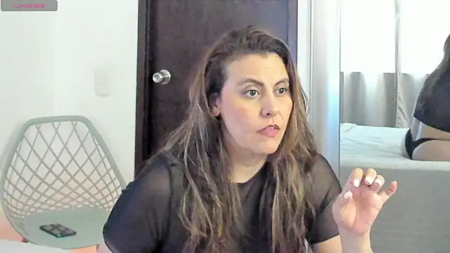 Snapshot of V_monse chatting on 06/04/26, 09:08 V monse online show from 06/04/26, 09:08
