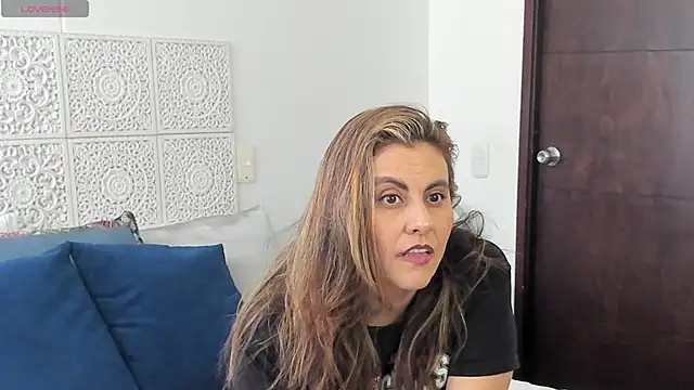 Snapshot of V_monse chatting on 09/23/25, 07:54 V monse online show from 09/23/25, 07:54