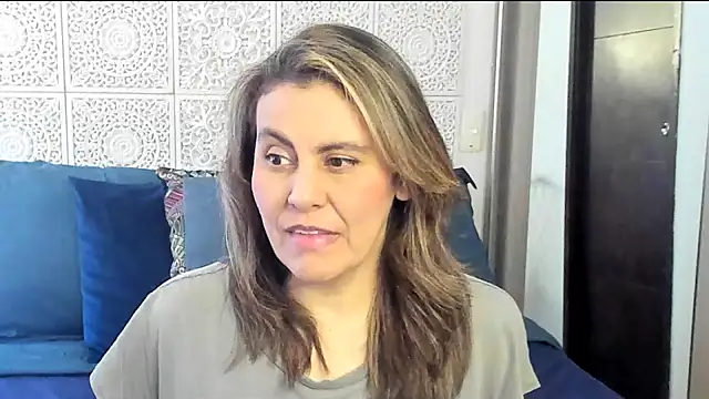 Snapshot of V_monse chatting on 01/30/25, 04:13 V monse online show from 01/30/25, 04:13