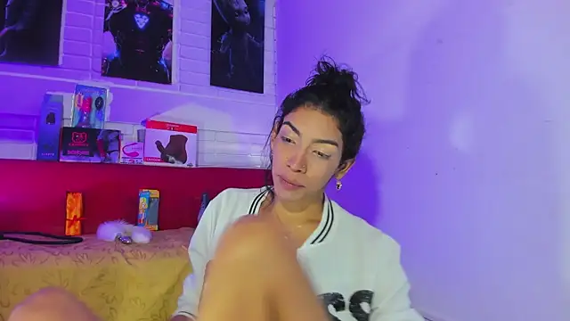 Alahia Rodriguez online show from 03/19/25, 12:34