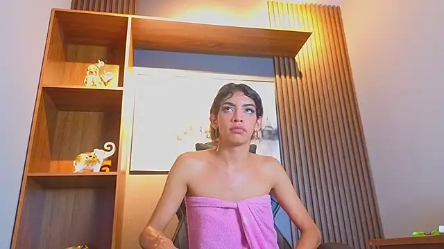 Alahia Rodriguez online show from 05/01/26, 03:39