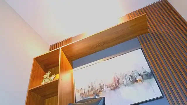 Alahia Rodriguez online show from 05/18/26, 04:12