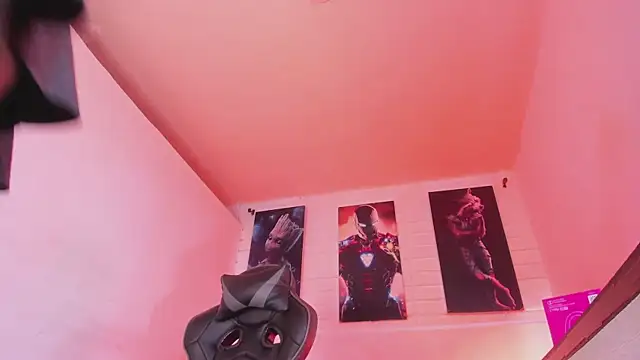 Alahia Rodriguez online show from 10/21/25, 07:46