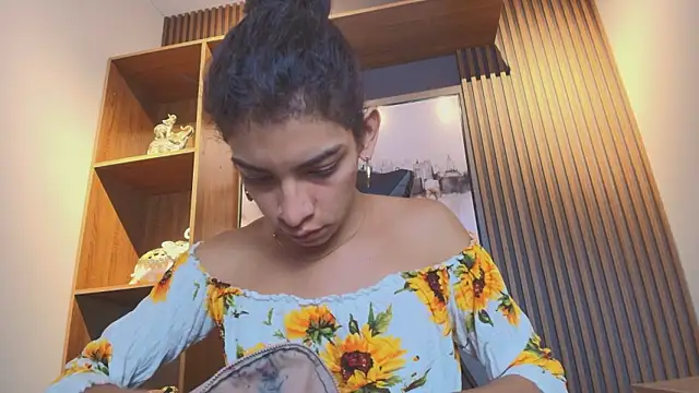 Alahia Rodriguez online show from 03/12/26, 01:48
