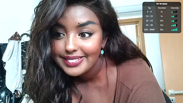 Snapshot of SiminFox chatting on 05/25/26, 10:36 SiminFox online show from 05/25/26, 10:36
