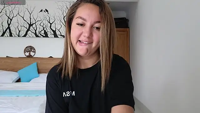 Nelly Fischer online show from 11/10/25, 12:04