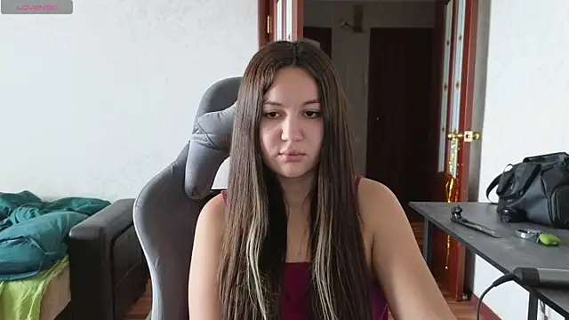 Nelly Fischer online show from 03/06/25, 07:58