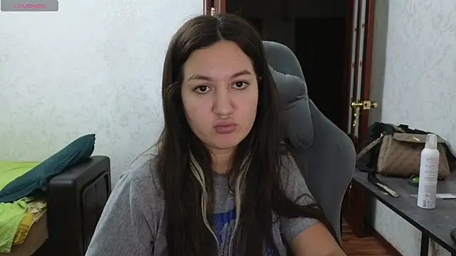 Nelly Fischer online show from 03/11/25, 06:08